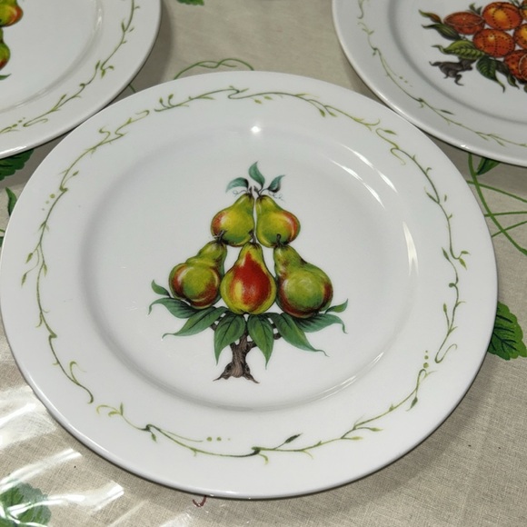 Vintage Colonial Williamsburg salad plates- set of four - Picture 3 of 13